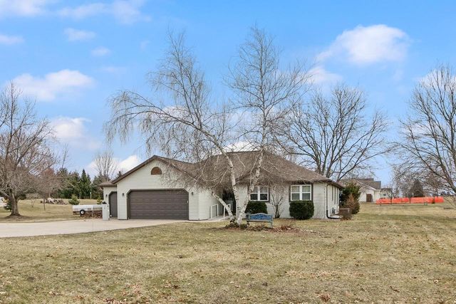 W7959 Jonathan Drive, Pardeeville, WI 53954