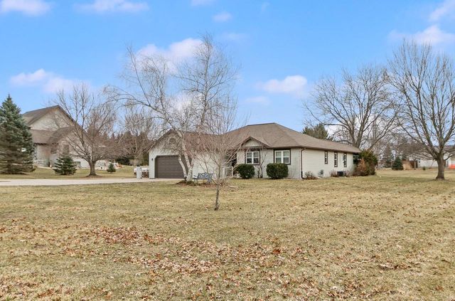 W7959 Jonathan Drive, Pardeeville, WI 53954