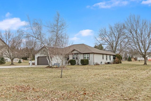 W7959 Jonathan Drive, Pardeeville, WI 53954