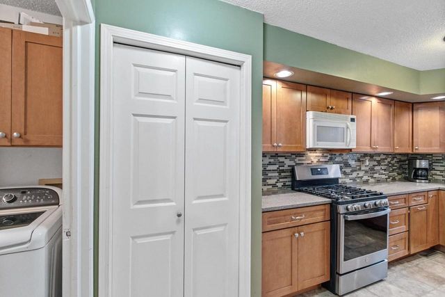 W7959 Jonathan Drive, Pardeeville, WI 53954