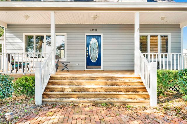 15705 N Juniper Street, Foley, AL 36535