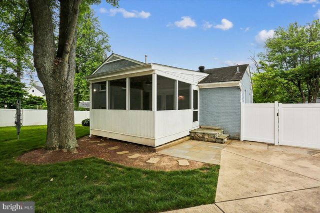 3801 DENFELD AVE, Kensington, MD 20895