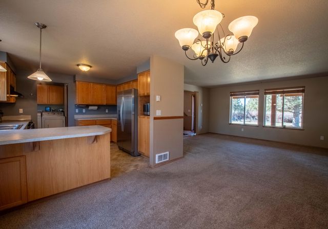 60965 Ward Road, Bend, OR 97702