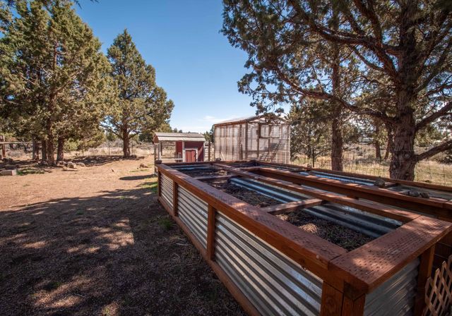 60965 Ward Road, Bend, OR 97702