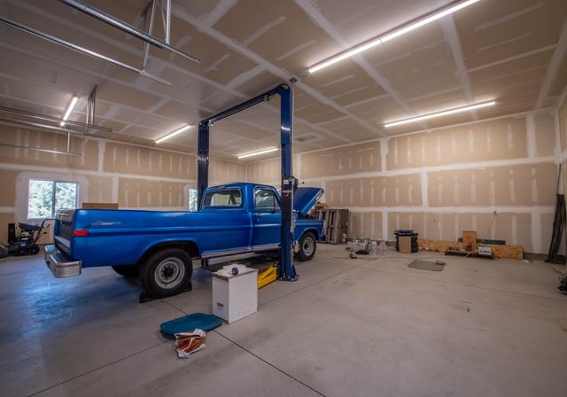 60965 Ward Road, Bend, OR 97702