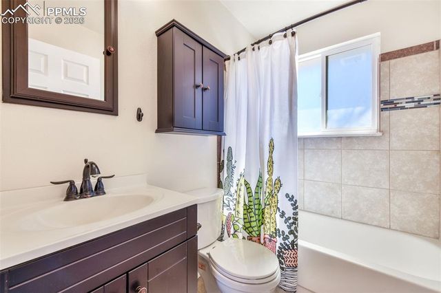 3801 Vaquero Circle, Colorado Springs, CO 80918