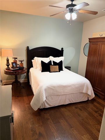 5702 S 47th Street, Rogers, AR 72758