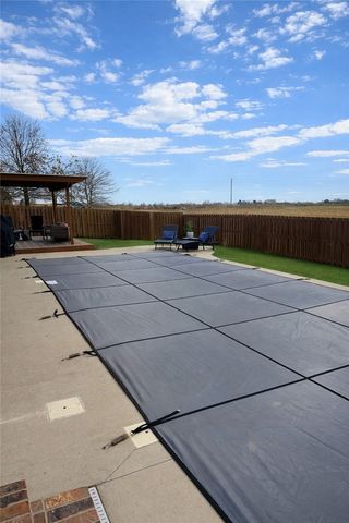 5702 S 47th Street, Rogers, AR 72758