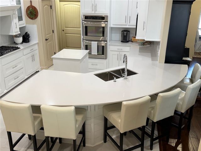 5702 S 47th Street, Rogers, AR 72758