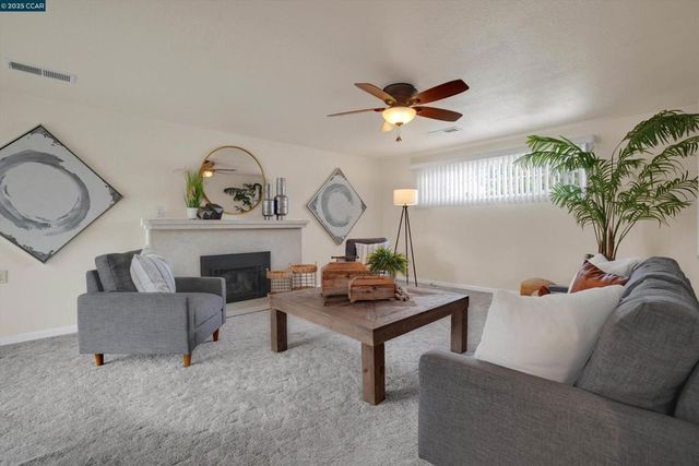 234 Yosemite Dr, Pittsburg, CA 94565