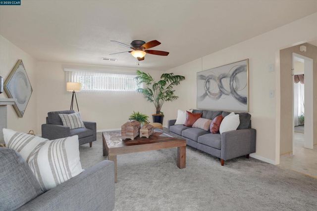 234 Yosemite Dr, Pittsburg, CA 94565