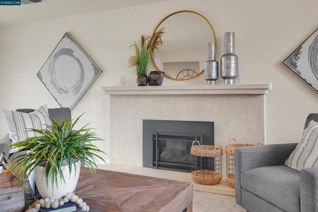 234 Yosemite Dr, Pittsburg, CA 94565