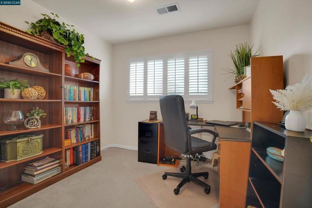 234 Yosemite Dr, Pittsburg, CA 94565