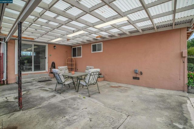 234 Yosemite Dr, Pittsburg, CA 94565