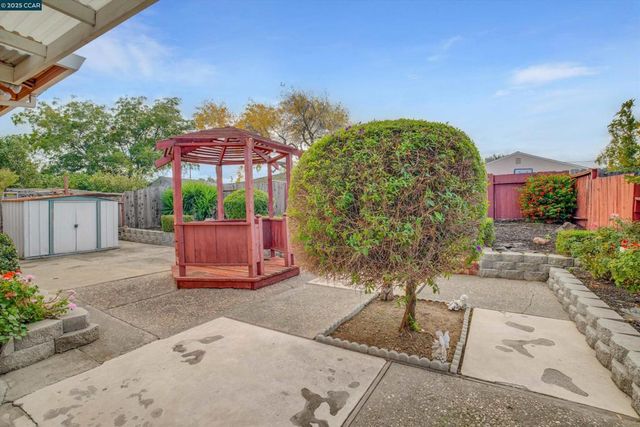 234 Yosemite Dr, Pittsburg, CA 94565