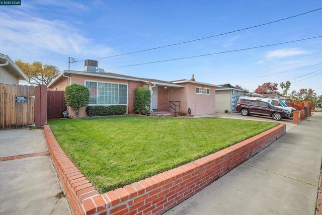 234 Yosemite Dr, Pittsburg, CA 94565