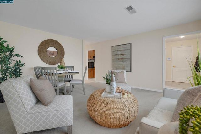 234 Yosemite Dr, Pittsburg, CA 94565