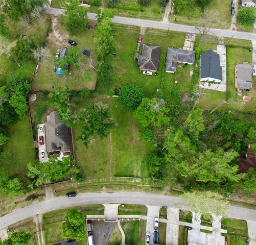 9221 Sundown Drive, Houston, TX 77016
