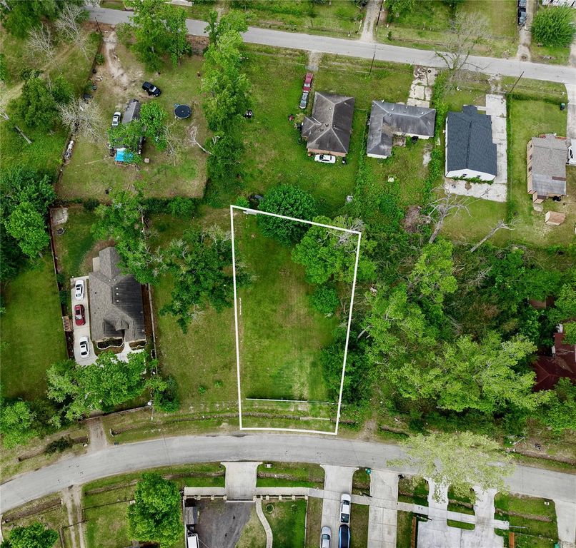 9221 Sundown Drive, Houston, TX 77016