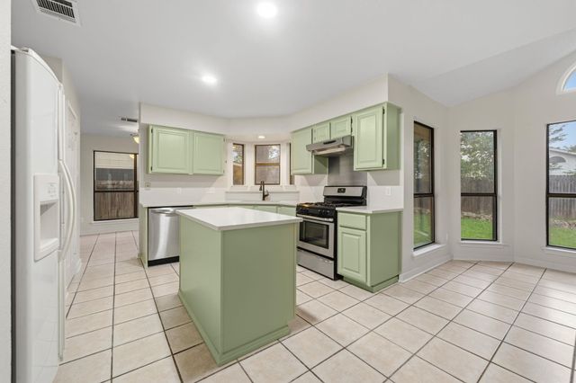 8712 Coastal DR, Austin, TX 78749