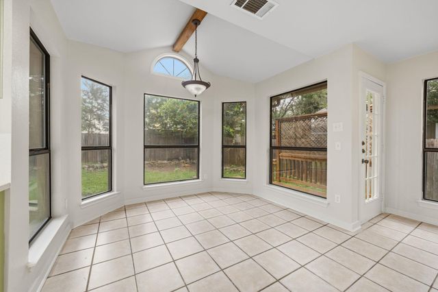 8712 Coastal DR, Austin, TX 78749