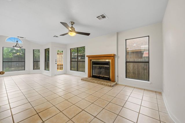 8712 Coastal DR, Austin, TX 78749