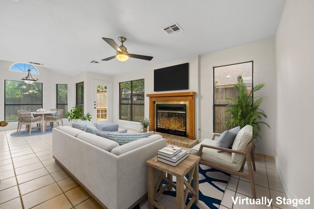 8712 Coastal DR, Austin, TX 78749