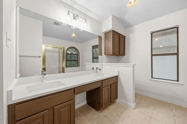 8712 Coastal DR, Austin, TX 78749