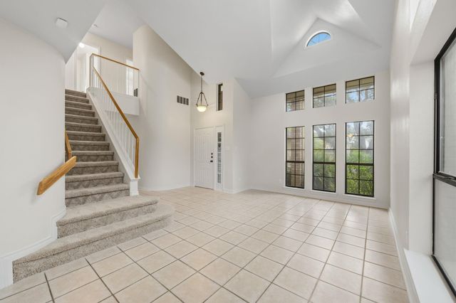 8712 Coastal DR, Austin, TX 78749