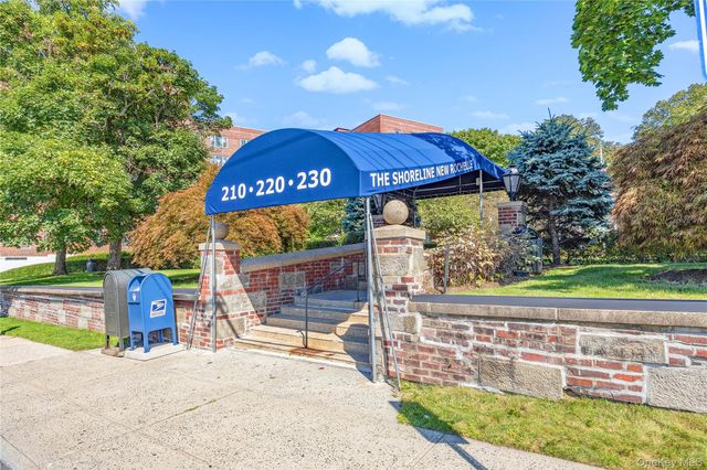 220 Pelham Road 6P, New Rochelle, NY 10805