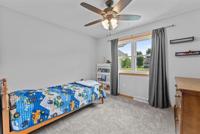 E8080 E Lake Virginia Road, Reedsburg, WI 53959
