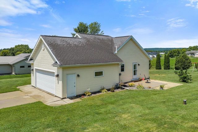 E8080 E Lake Virginia Road, Reedsburg, WI 53959