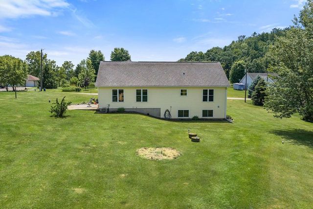 E8080 E Lake Virginia Road, Reedsburg, WI 53959