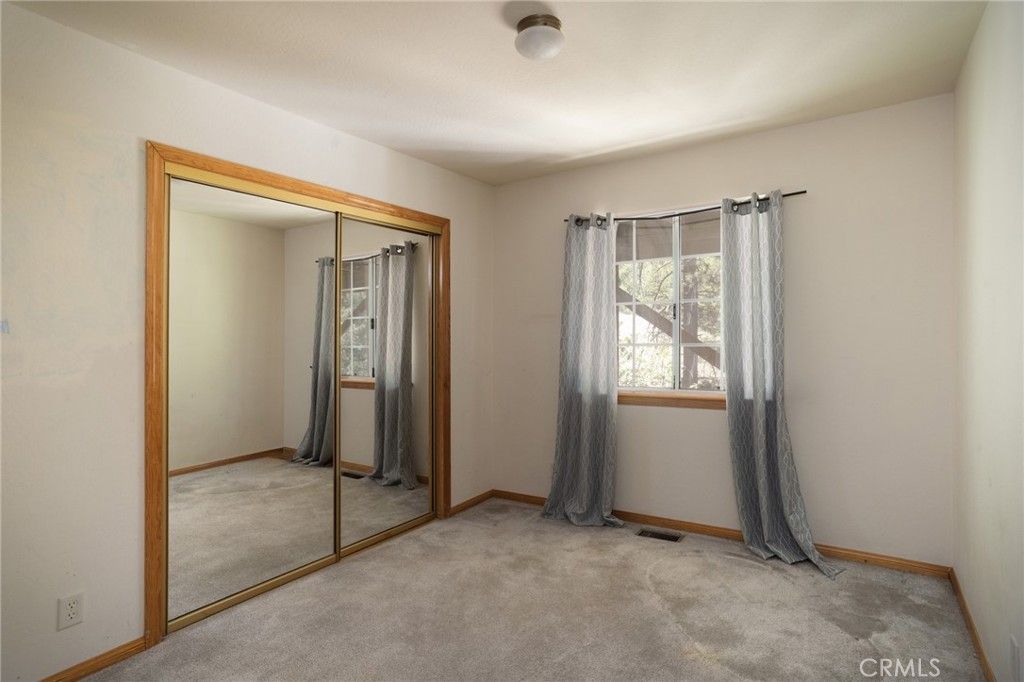 Image 10 of property listing at 32807 Deer Lick Drive, Running Springs, CA 92382