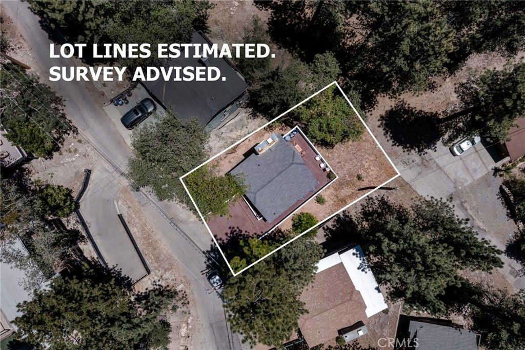 Image 17 of property listing at 32807 Deer Lick Drive, Running Springs, CA 92382