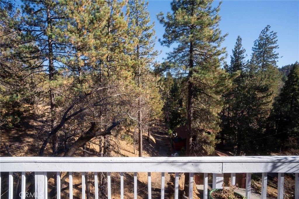 Image 19 of property listing at 32807 Deer Lick Drive, Running Springs, CA 92382