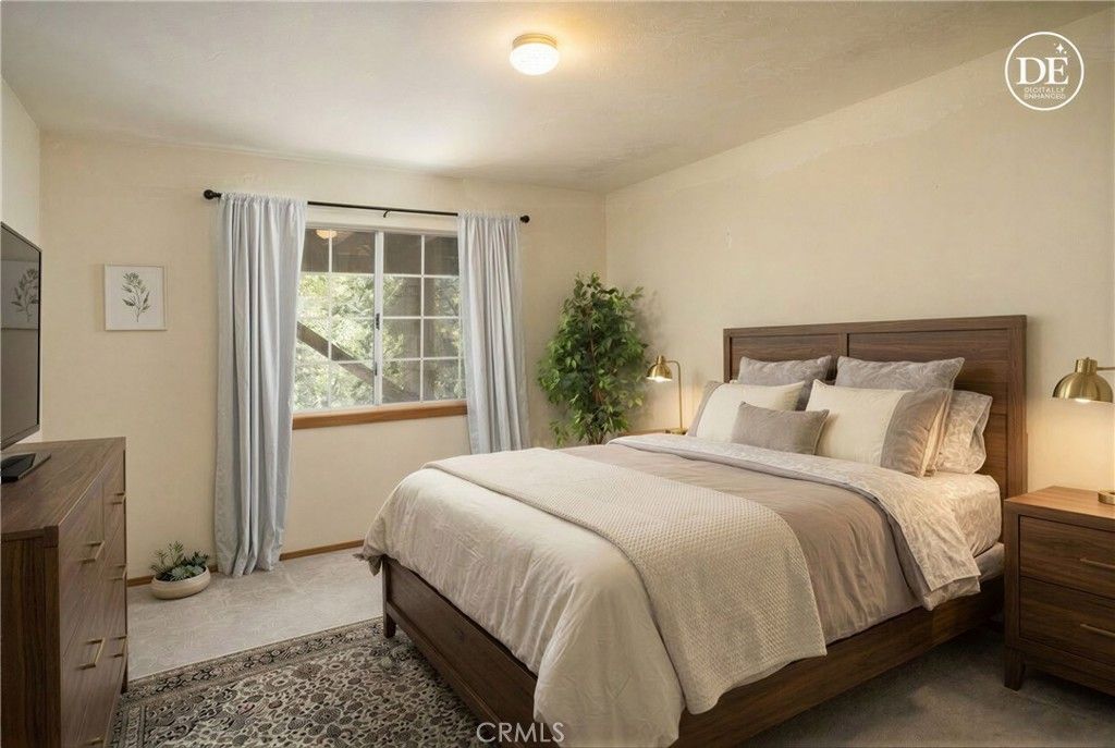 Image 5 of property listing at 32807 Deer Lick Drive, Running Springs, CA 92382
