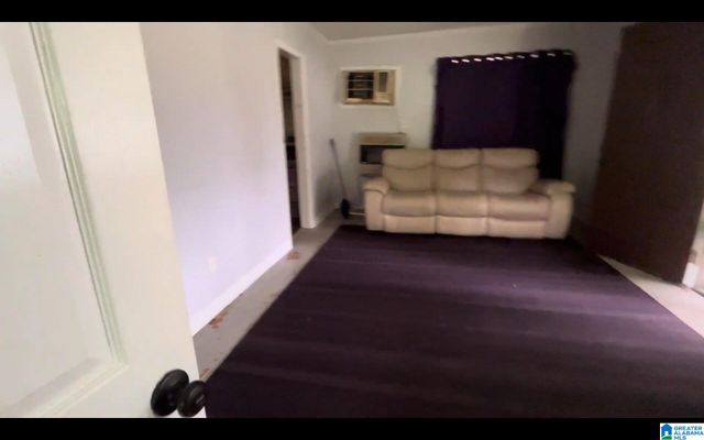 2425 LAWN AVENUE SW, Birmingham, AL 35211