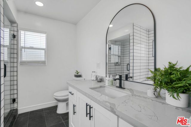 11703 Atkinson Avenue, Hawthorne, CA 90250