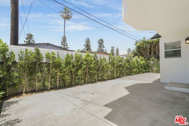 11703 Atkinson Avenue, Hawthorne, CA 90250