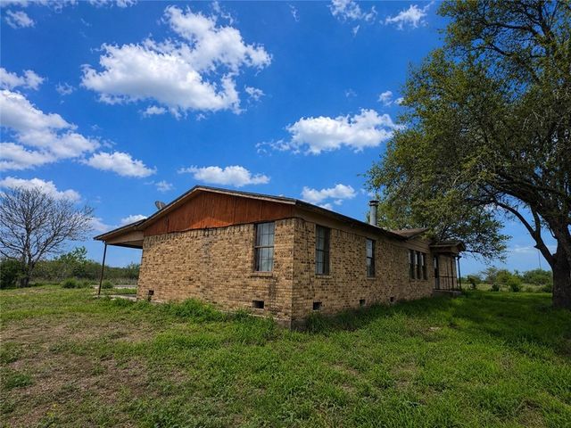 994 CR 170, Alice, TX 78332