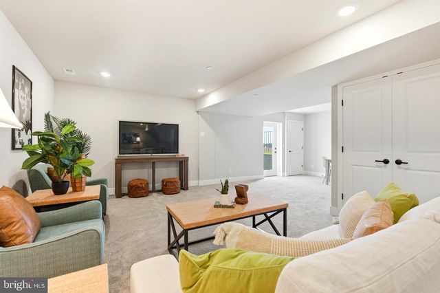 11717 ASHTON RD, Clear Spring, MD 21722