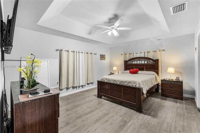 500 NW 5 th ST, Cape Coral, FL 33993