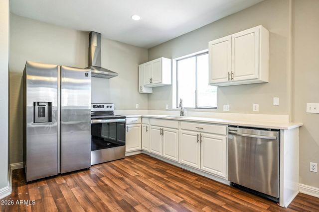 3044 W LOS GATOS Drive, Phoenix, AZ 85027