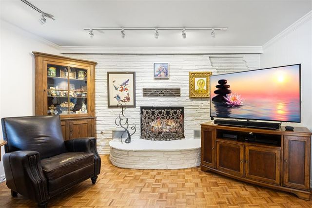 1810 Elmhurst Avenue, Nichols Hills, OK 73120