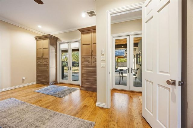 1810 Elmhurst Avenue, Nichols Hills, OK 73120