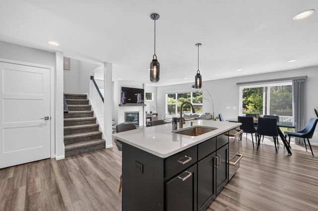 1264 Twisted Branch Way, Sun Prairie, WI 53590