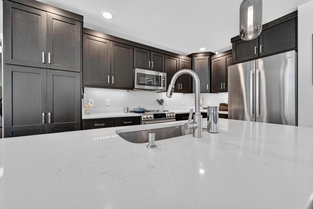1264 Twisted Branch Way, Sun Prairie, WI 53590