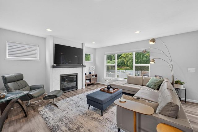 1264 Twisted Branch Way, Sun Prairie, WI 53590