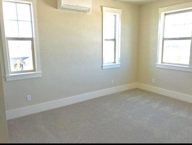 24499 E Pinnacle Ct, Liberty Lake, WA 99019